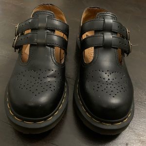 MARY JANE DOC MARTENS